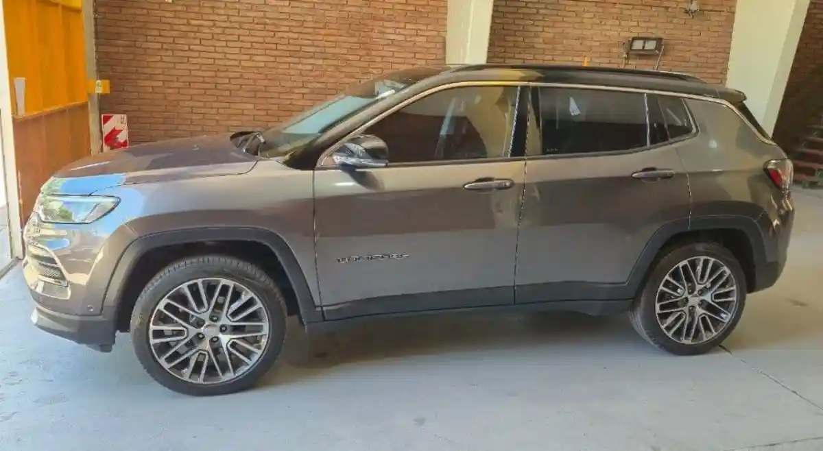 Jeep Compass  2023 - foto 2