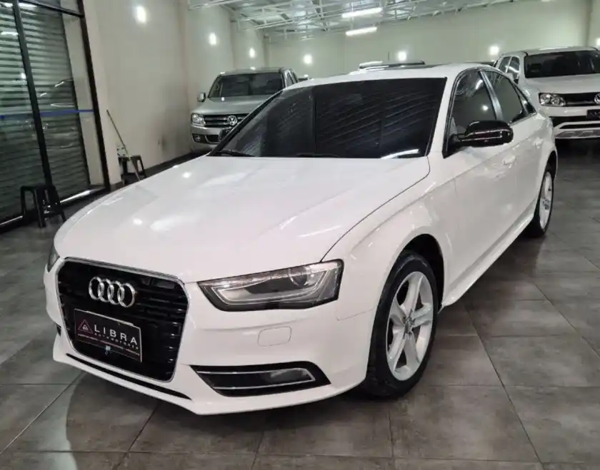 Audi A4  2014 - foto 1