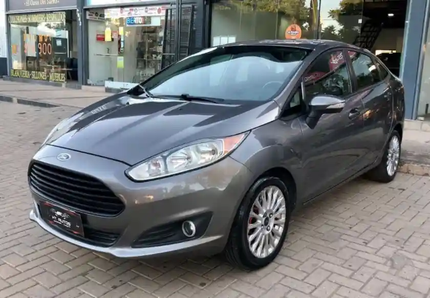 Ford Fiesta KD 2014 - foto 1