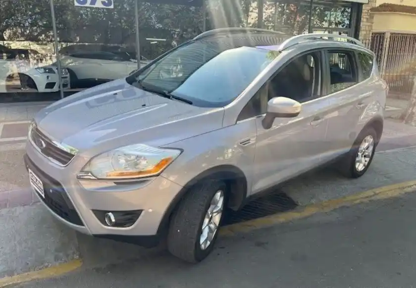 Ford Kuga 2013 - foto 1