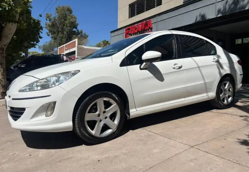 Peugeot 408 2015 - foto 1