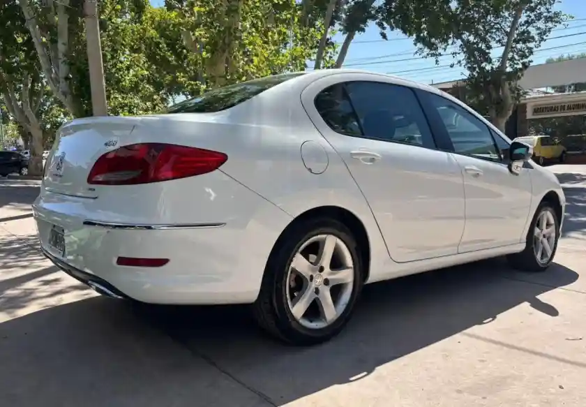 Peugeot 408  2015 - foto 4