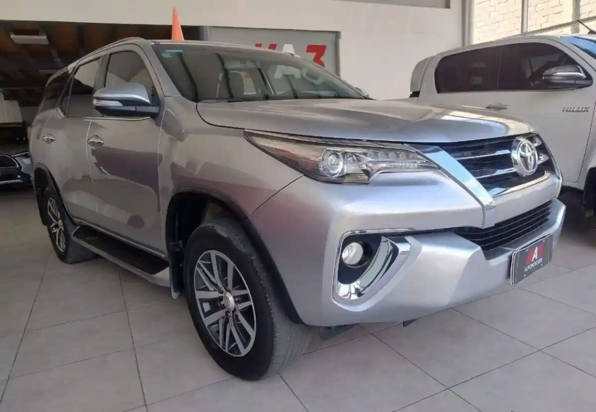 Toyota Hilux Sw4  2017 - foto 2