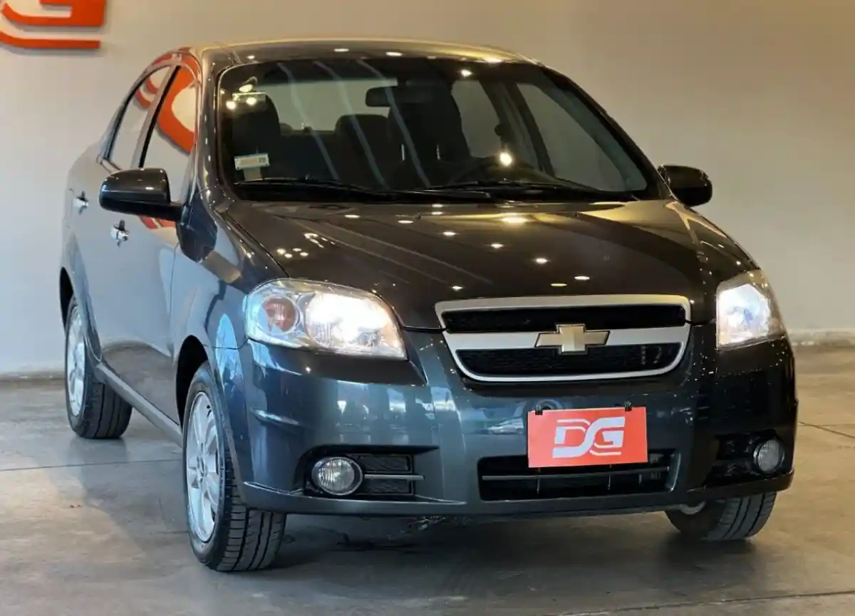 Chevrolet Aveo  2011 - foto 3