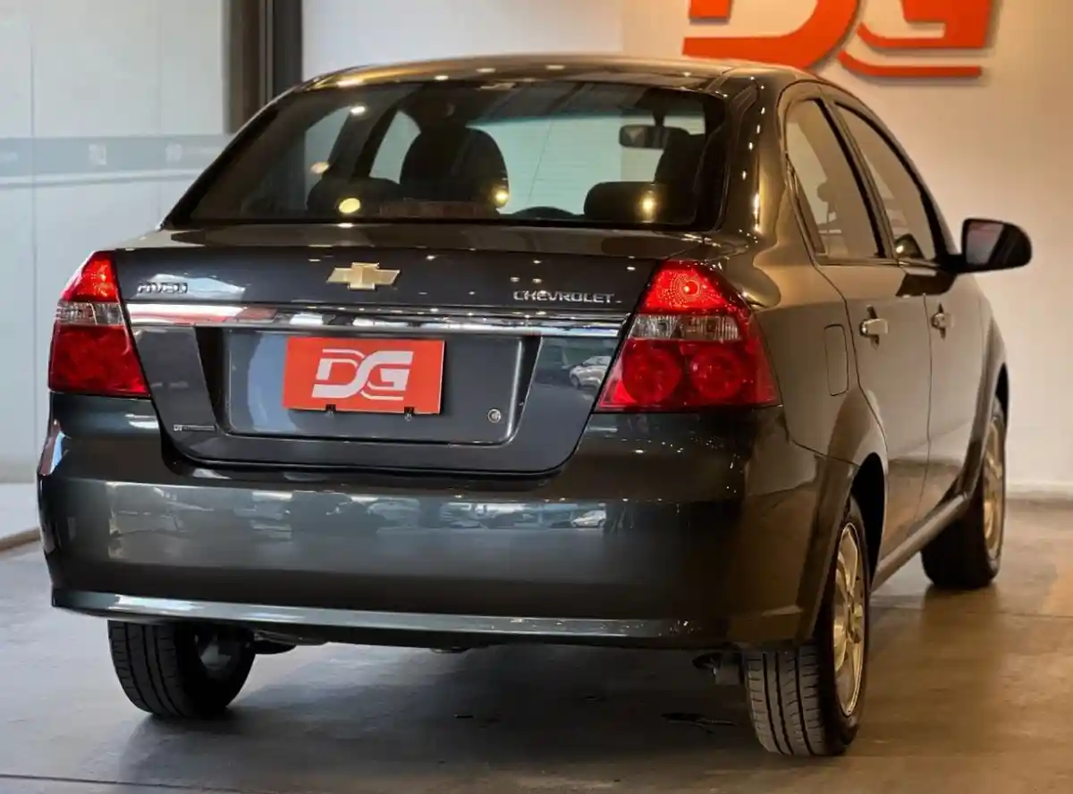 Chevrolet Aveo  2011 - foto 4
