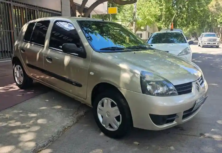 Renault Clio  2011 - foto 3