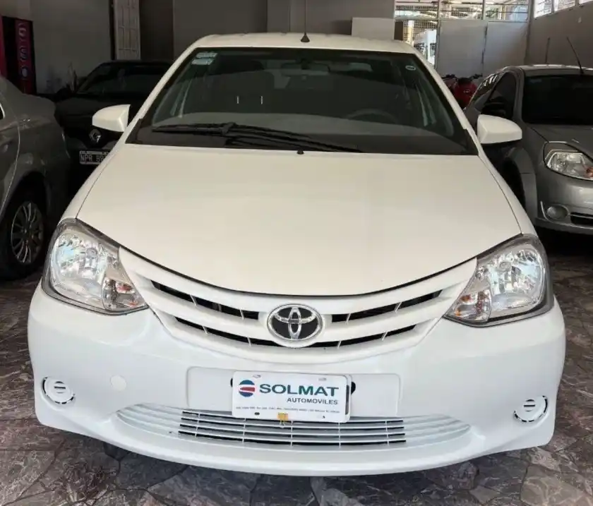 Toyota Etios  2015 - foto 2