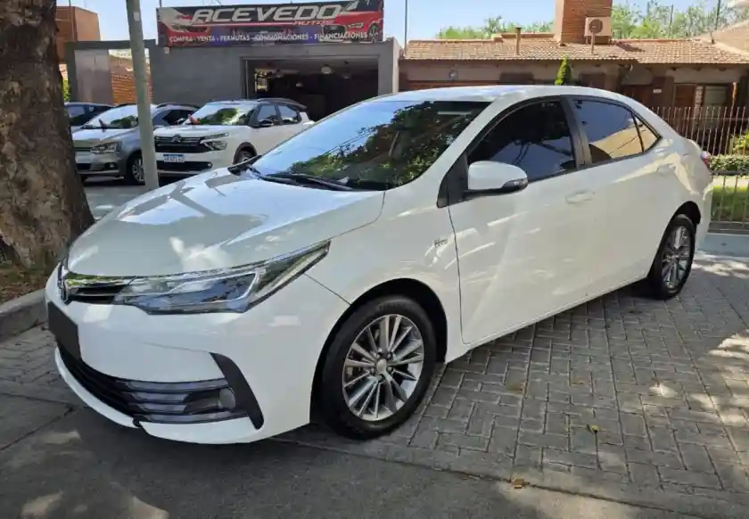 Toyota Corolla  2017 - foto 1