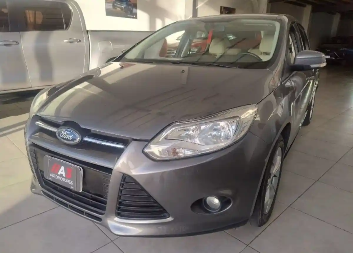 Ford Focus 2014 - foto 1