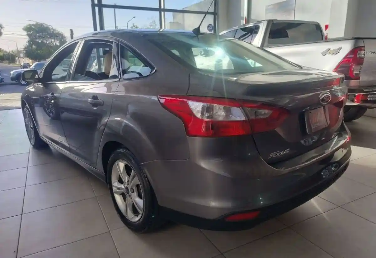 Ford Focus  2014 - foto 3
