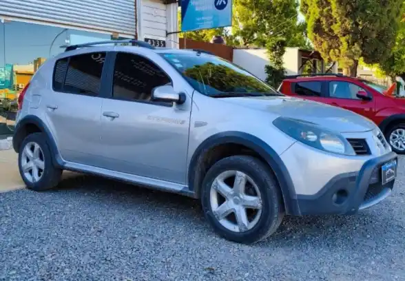 Renault Sandero  2010 - foto 1