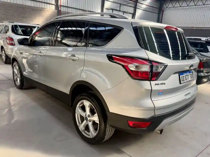 Ford Kuga  2019 - foto 2