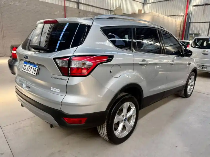 Ford Kuga  2019 - foto 3