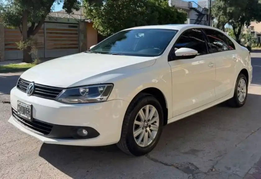Volkswagen Vento 2013 - foto 1