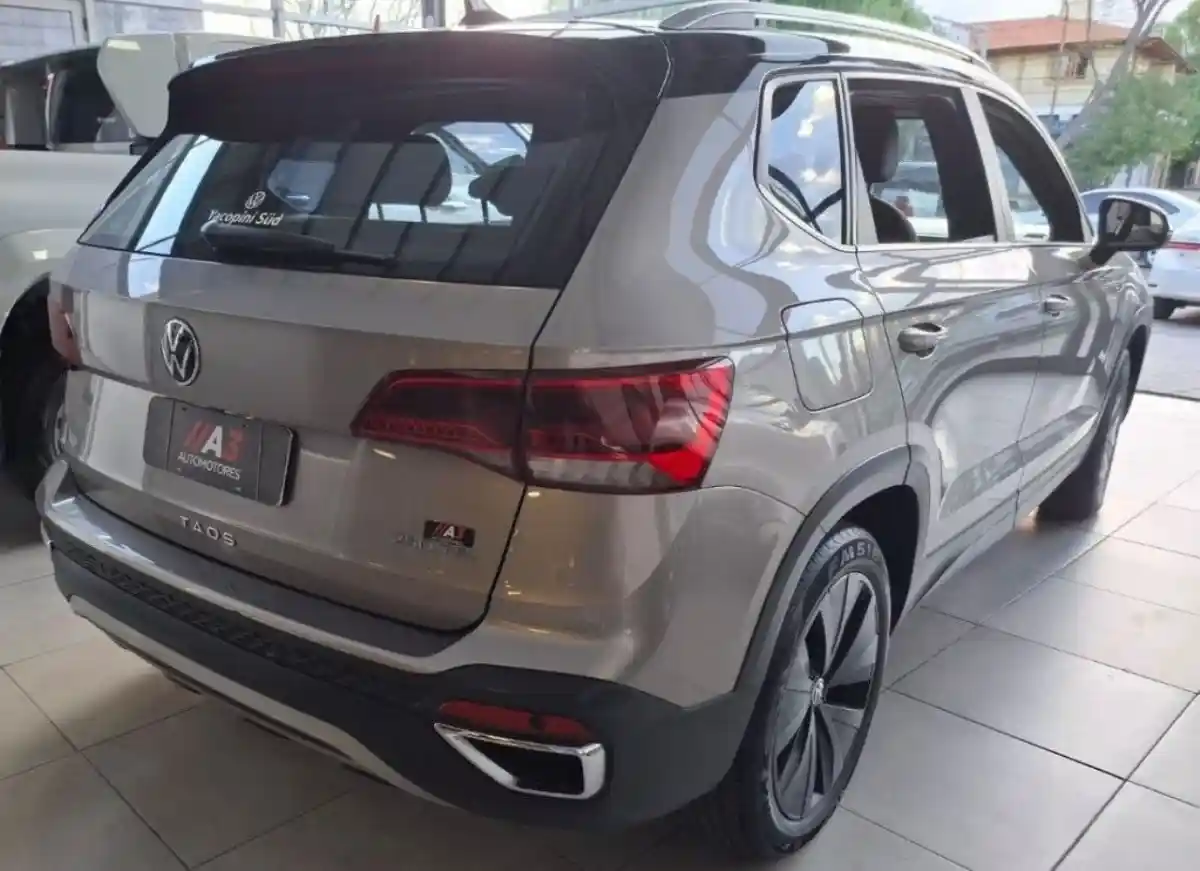 Volkswagen Taos  2021 - foto 3