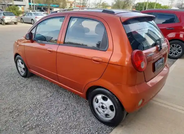 Chevrolet Spark  2010 - foto 4