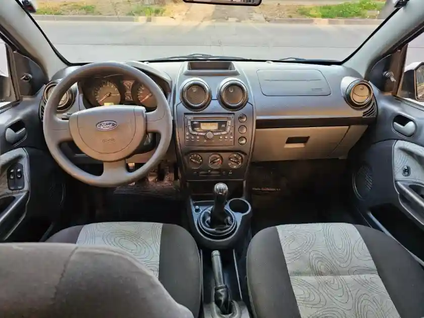 Ford Fiesta  2009 - foto 5
