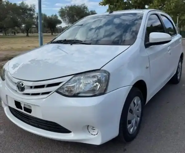 Toyota Etios  2017 - foto 1