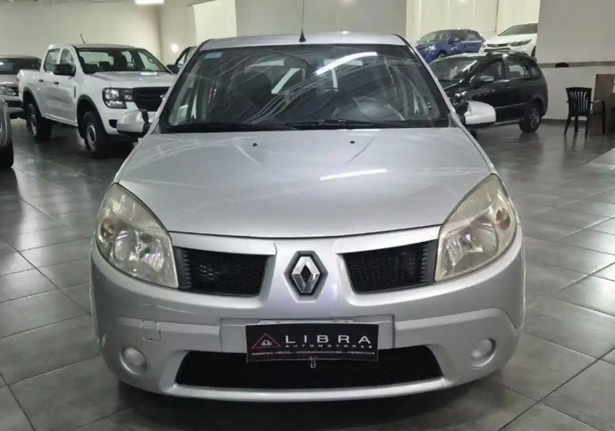 Renault Sandero  2011 - foto 2