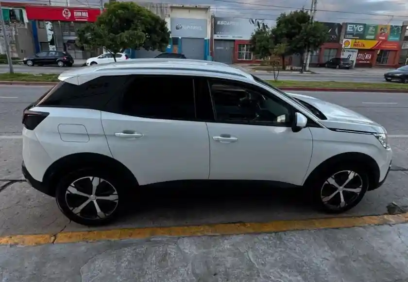 Peugeot 3008  2018 - foto 2