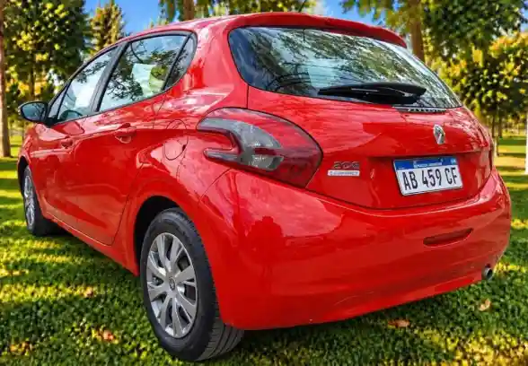 Peugeot 208  2017 - foto 3