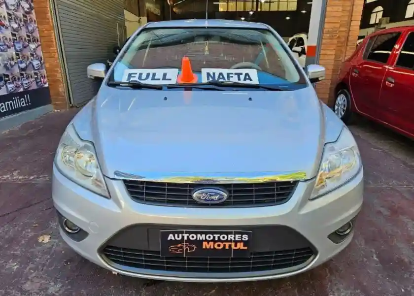 Ford Focus  2012 - foto 2