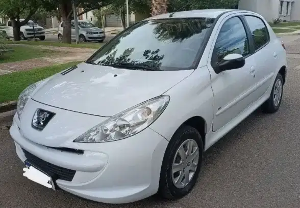 Peugeot 207  2016 - foto 1