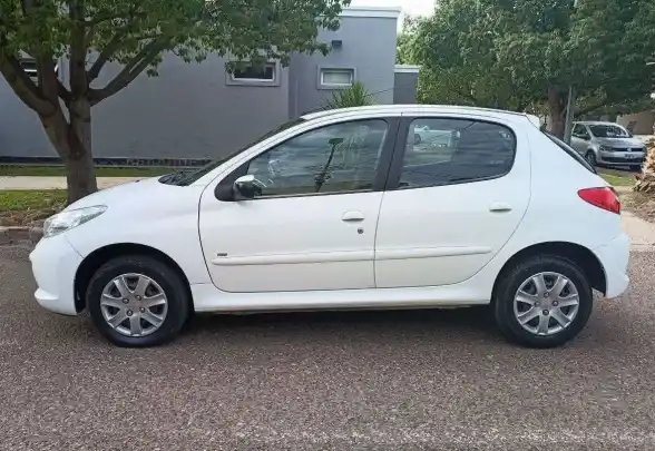 Peugeot 207  2016 - foto 3
