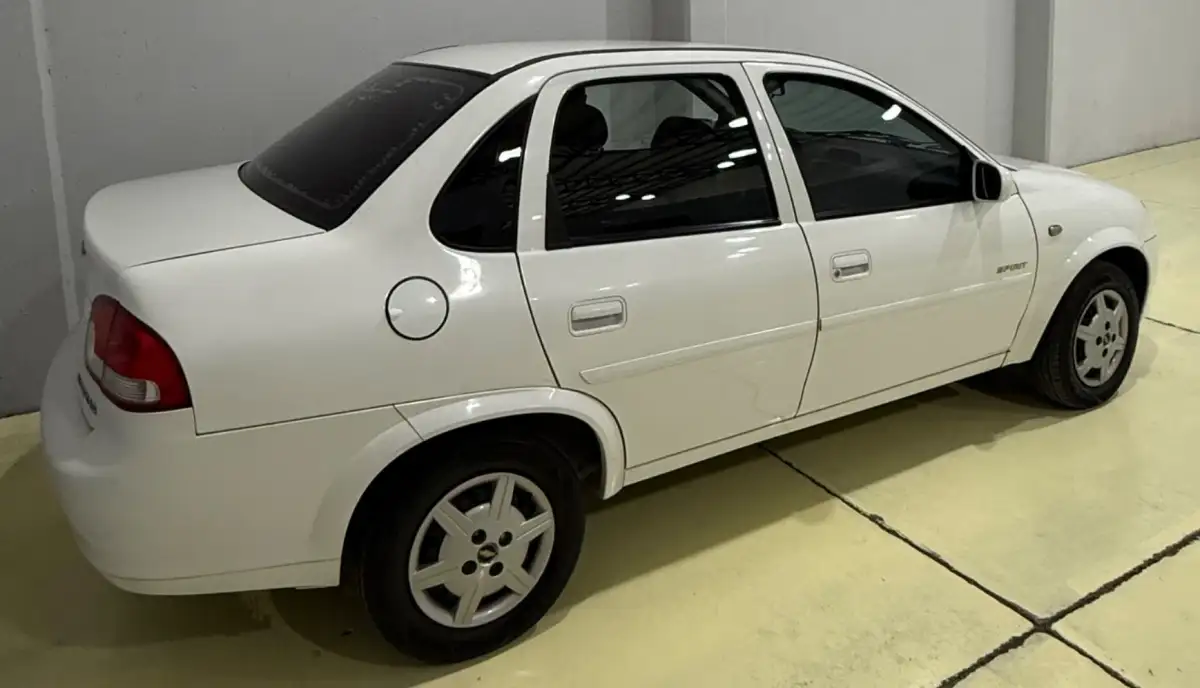 Chevrolet Classic  2013 - foto 3