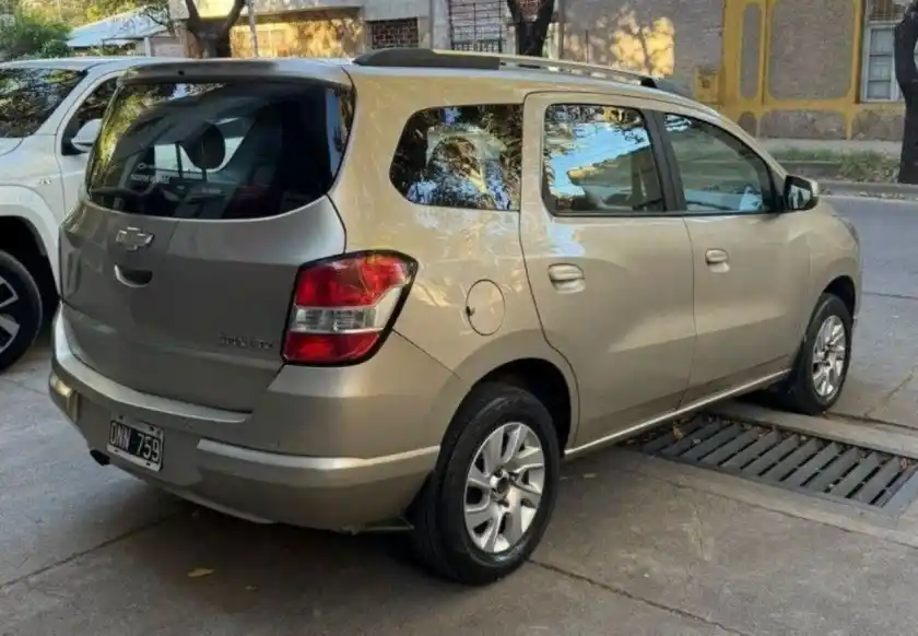 Chevrolet Spin  2015 - foto 3