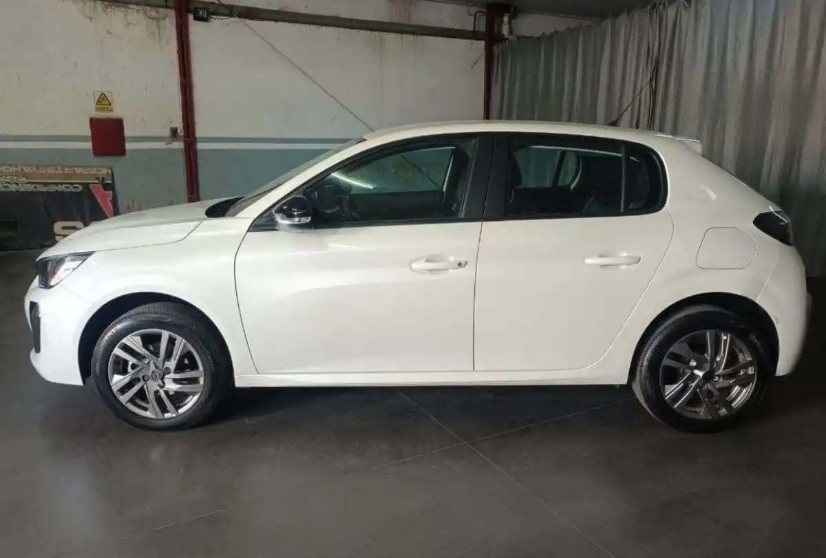Peugeot 208  2025 - foto 2