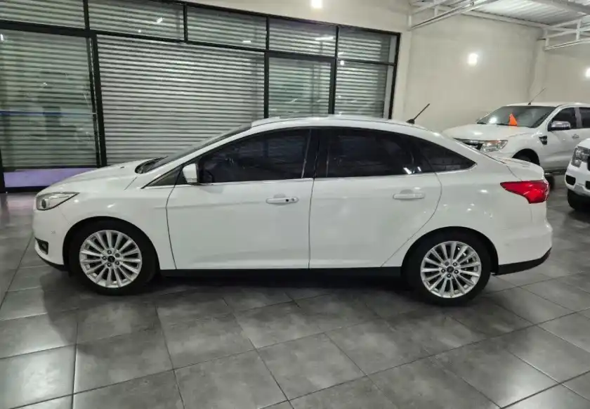 Ford Focus  2018 - foto 4