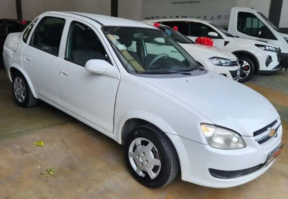 Chevrolet Classic  2015 - foto 3