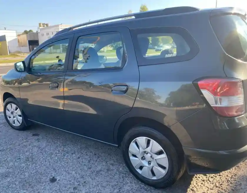 Chevrolet Spin  2017 - foto 3