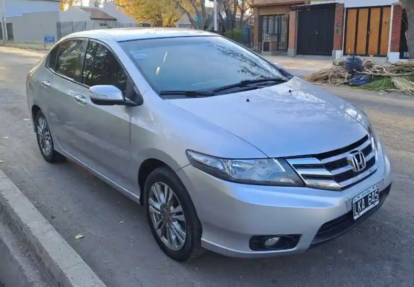 Honda City  2012 - foto 2