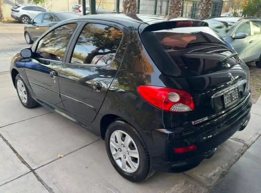 Peugeot 207  2014 - foto 3