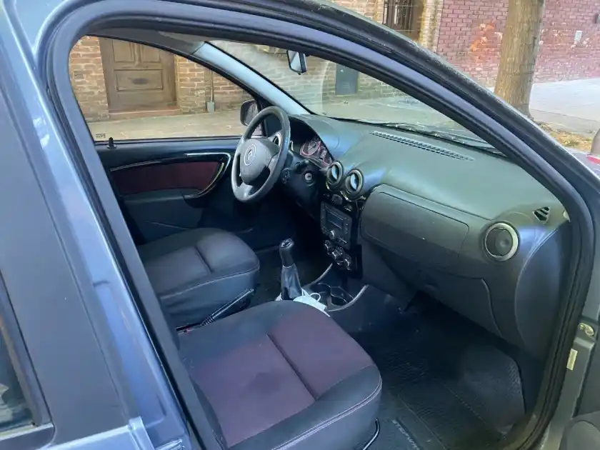 Renault Sandero  2011 - foto 4
