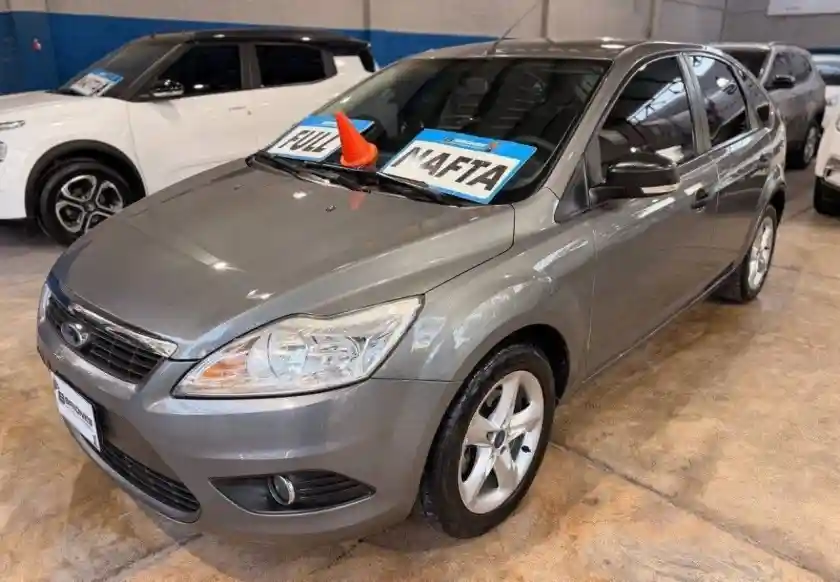 Ford Focus  2012 - foto 1