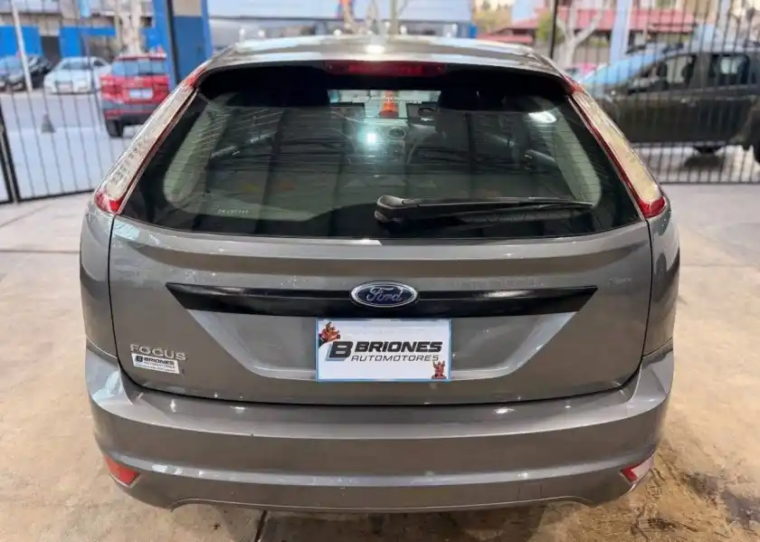 Ford Focus  2012 - foto 5