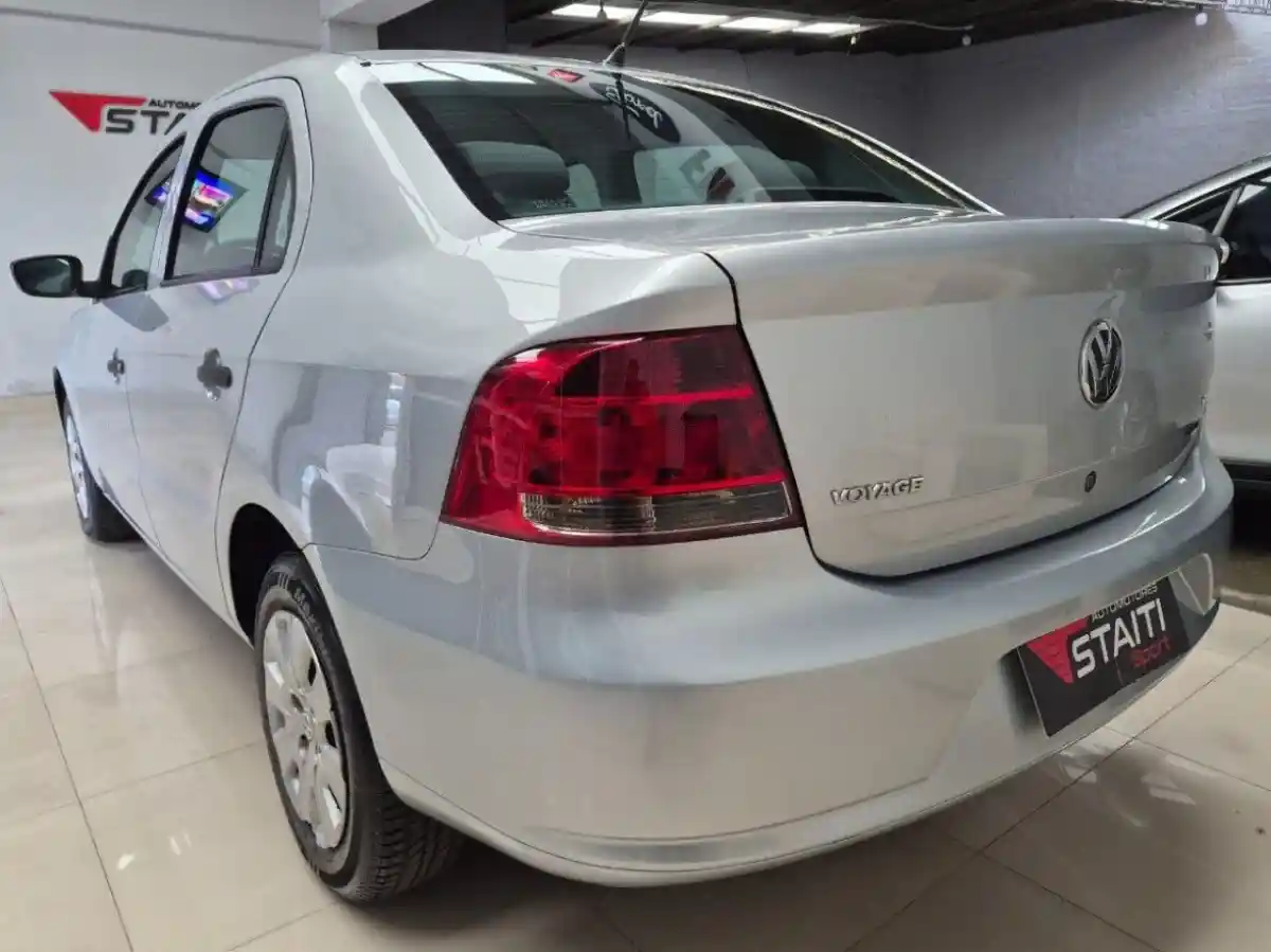 Volkswagen Voyage  2010 - foto 5