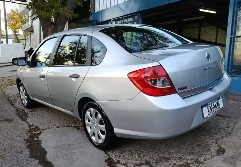Renault Symbol  2011 - foto 3