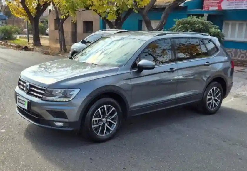 Volkswagen Tiguan 2021 - foto 1