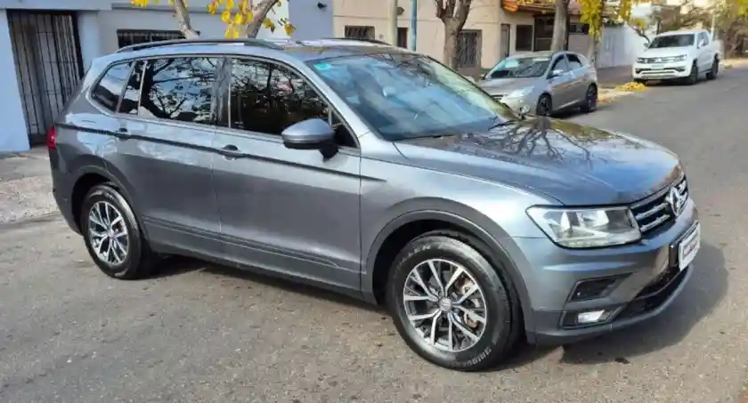 Volkswagen Tiguan  2021 - foto 2