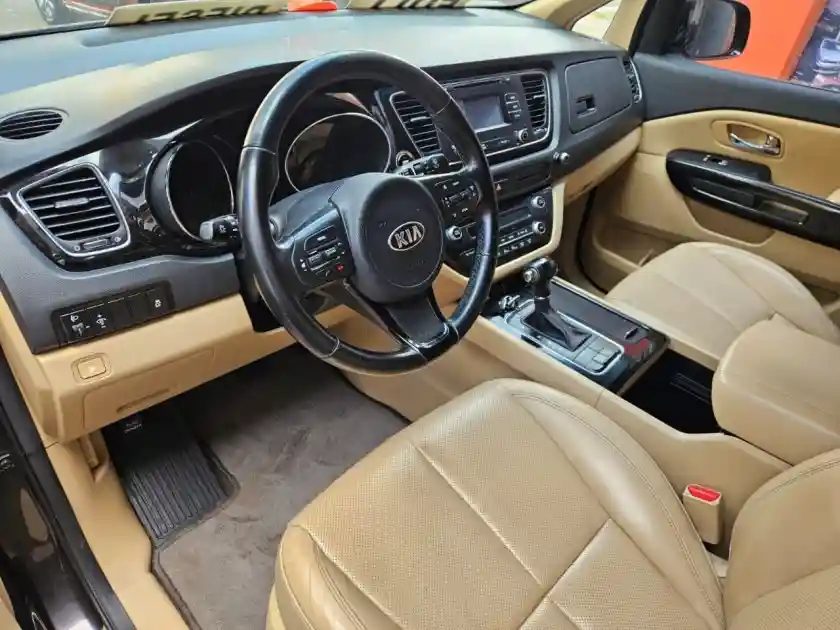 Kia Carnival  2016 - foto 5