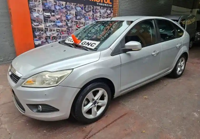 Ford Focus  2010 - foto 1