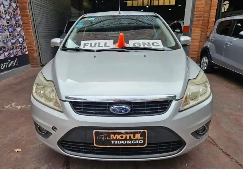 Ford Focus  2010 - foto 2