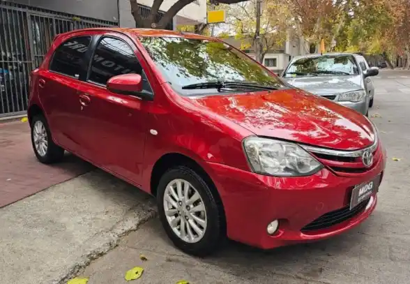 Toyota Etios  2014 - foto 3