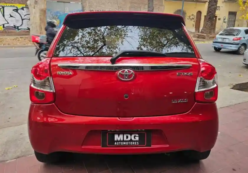 Toyota Etios  2014 - foto 4