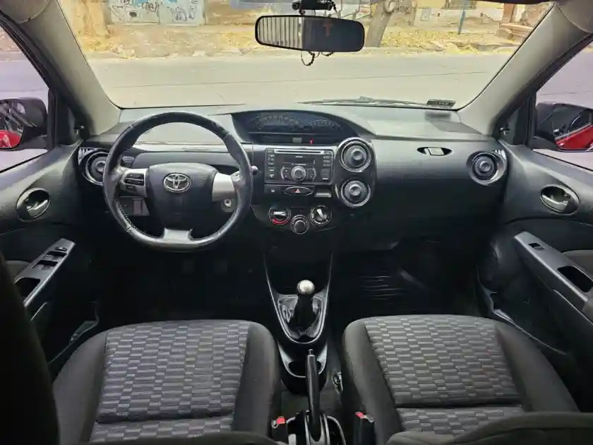 Toyota Etios  2014 - foto 5