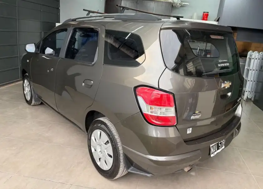 Chevrolet Spin  2013 - foto 3